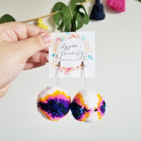Rainbow pom pom earrings pride month - Picture 1 of 1